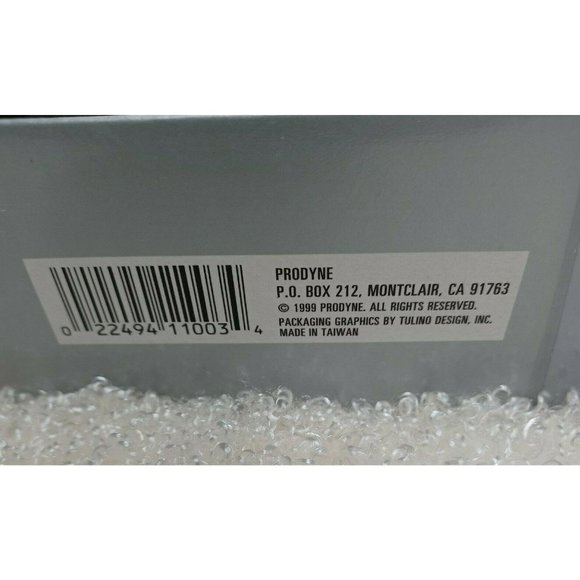 Metalla Cheese Knives Stainless Steel Blades with Acrylic Stand  Set of 3 - Picture 5 of 6